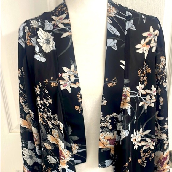 Tahari Floral Black Kimono Swim Coverup Bohemian Floral Duster Size SM - Picture 2 of 12